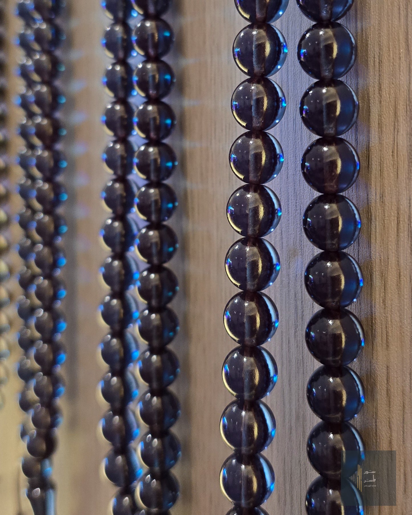 زعفراني حربا انعكاس ازرق شفاف